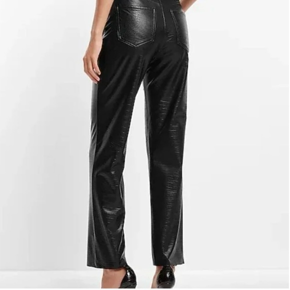 EUC NWOT EXPRESS SUPER HIGH WAISTED CROC FAUX LEATHER MODERN STRAIGHT PANT, 2S - Picture 2 of 5